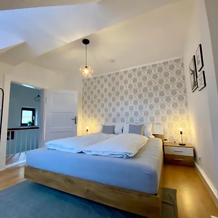 Gemuetliche Und Charmante Maisonette In * Hamelin